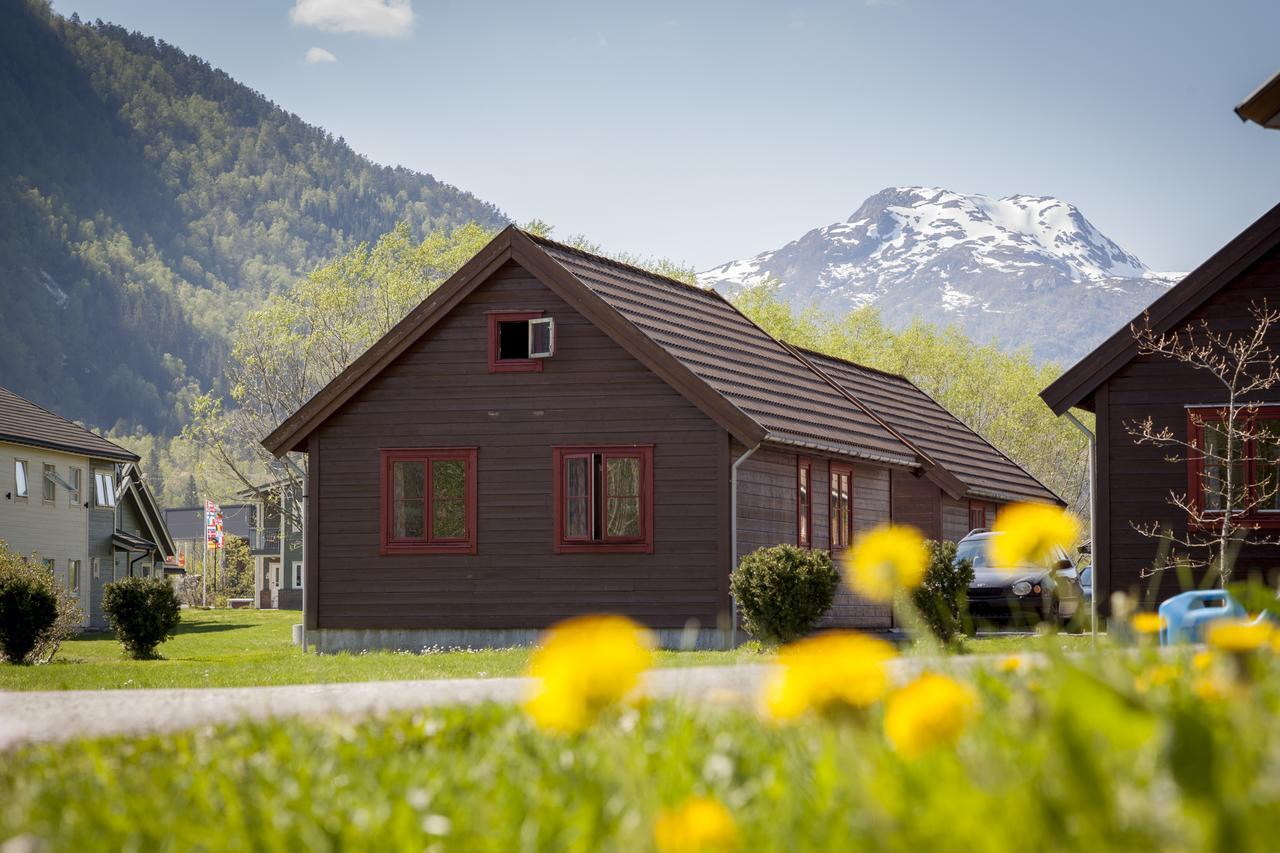 Forde Gjestehus Og Camping 외부 사진