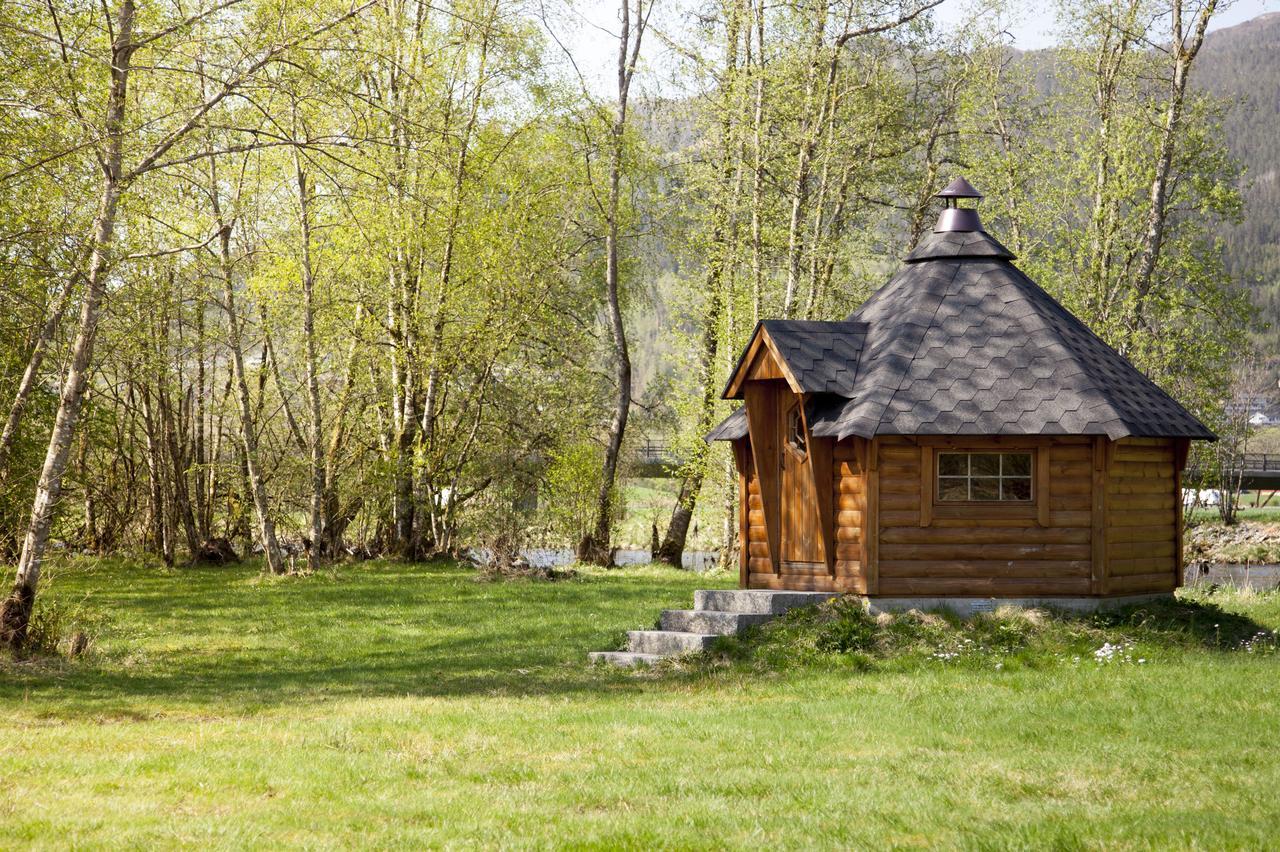 Forde Gjestehus Og Camping 외부 사진